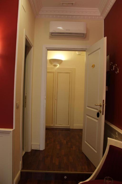 Dimora Frattina Hotell Rom Exteriör bild